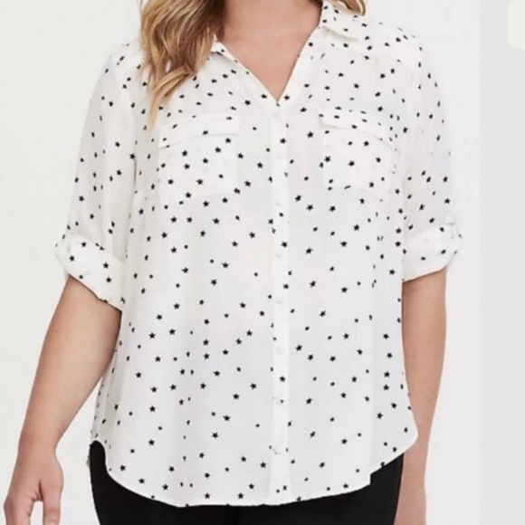 torrid Tops - Torrid White Stars Print Georgette Button‎ Up 3/4 Sleeve Pockets Shirt Size 2X
